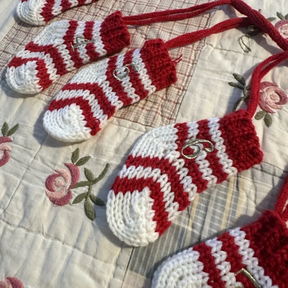 Knit stocking garland